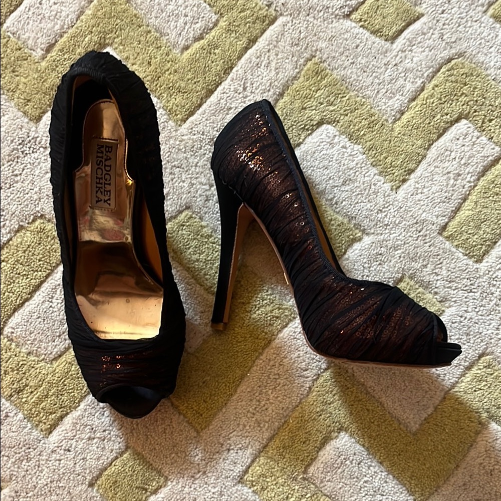 Badgley Mischka Black Peep Toe Heels